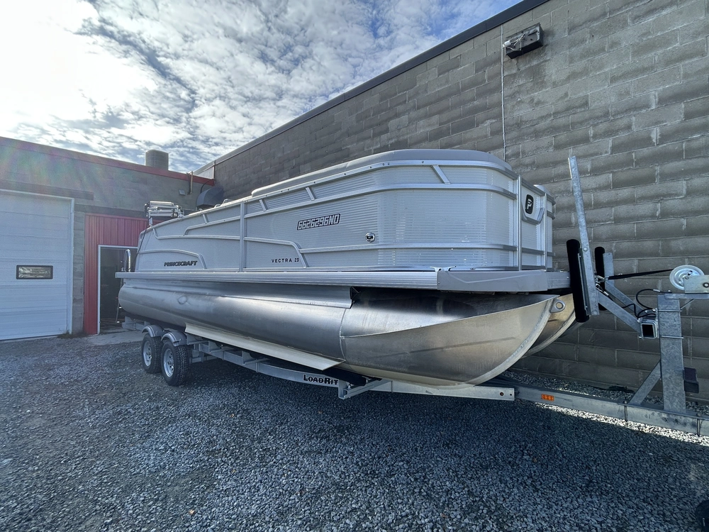 2025 Princecraft Vectra 23 Rl Pearl Tri-toon 150xl alt