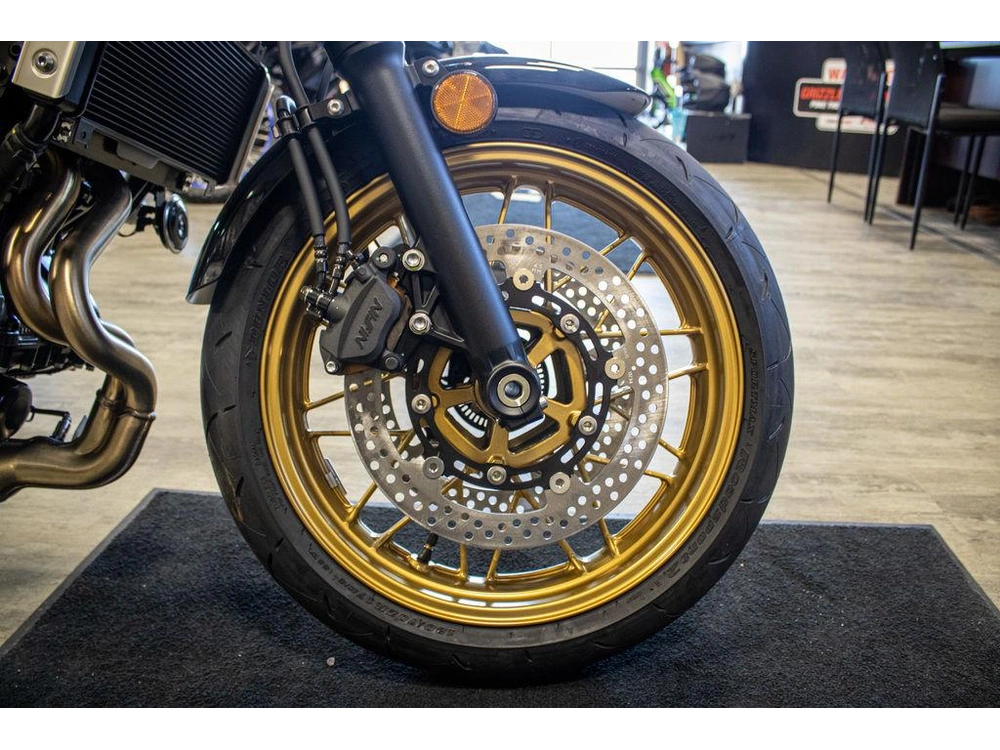 2025 Kawasaki Z650rs alt