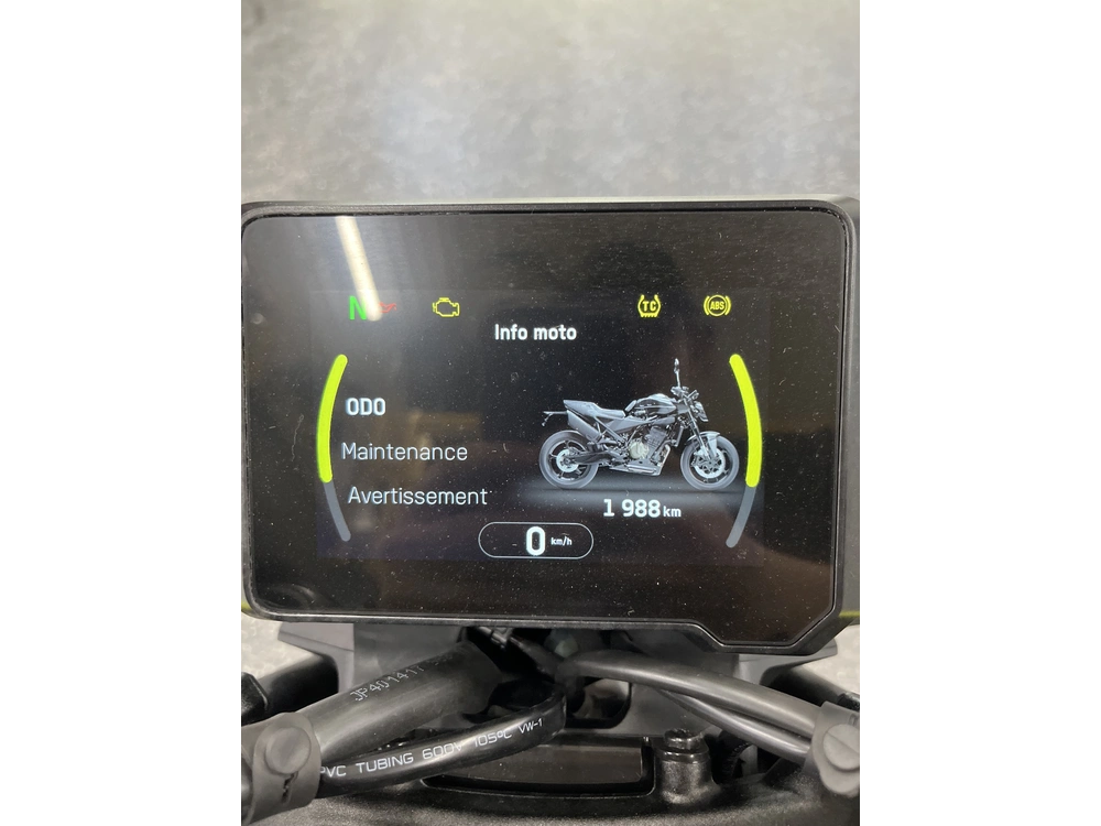 Husqvarna Vitpilen 8 2025 alt