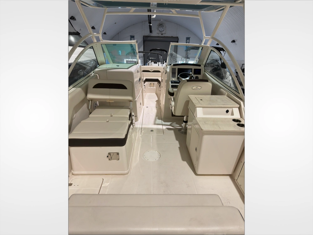 2023 Sailfish 245 Dc No Luxury Tax* alt