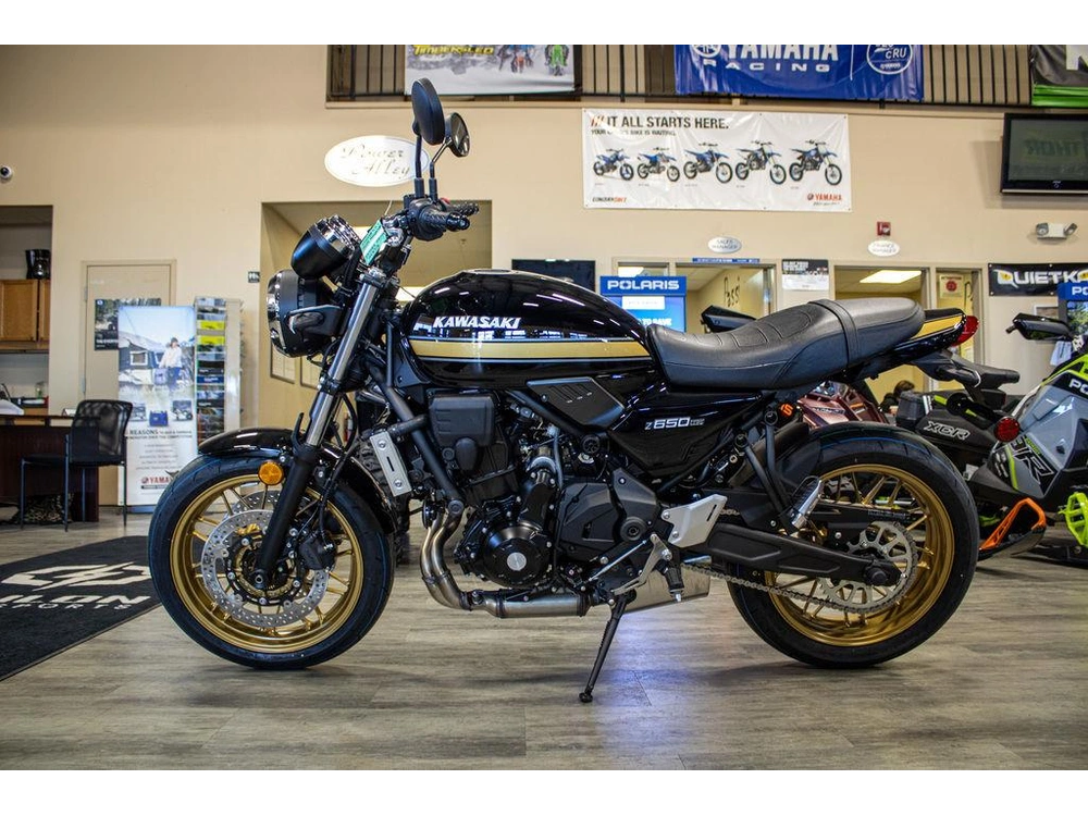 2025 Kawasaki Z650rs alt