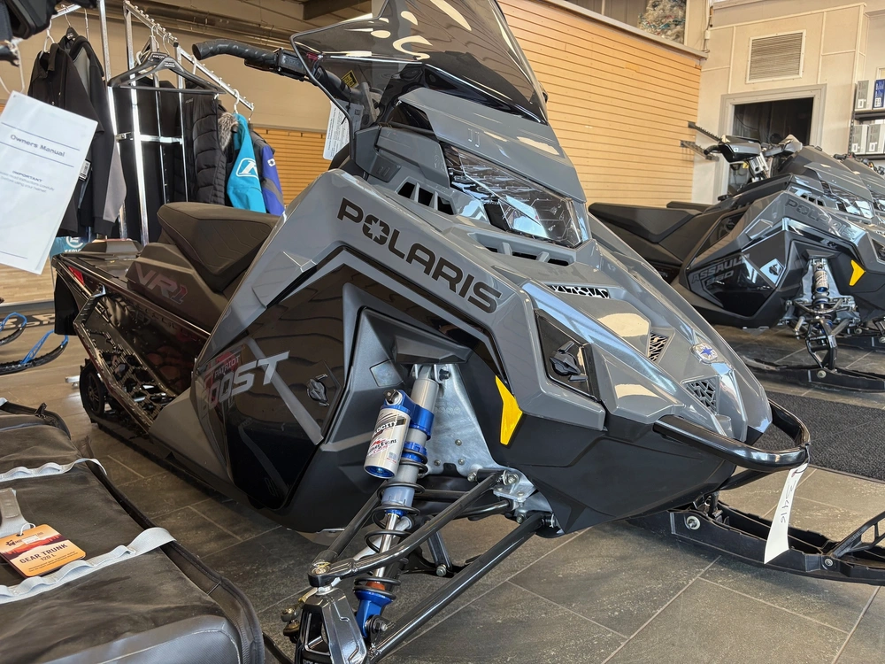 2025 Polaris Boost Indy Vr1 137 alt