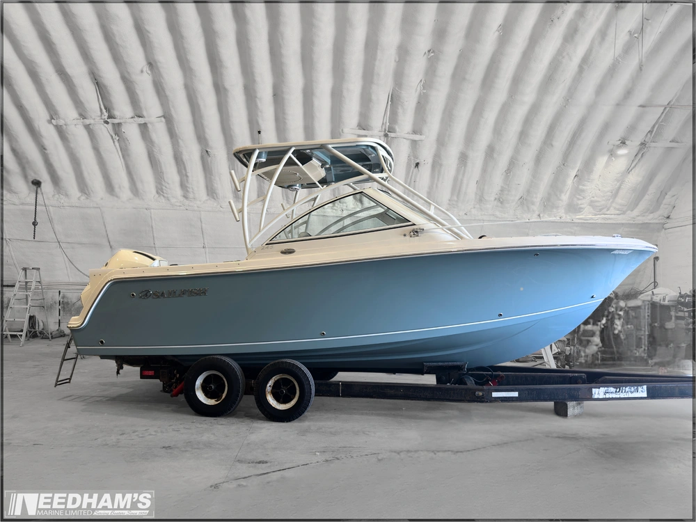 2023 Sailfish 245 Dc No Luxury Tax* alt