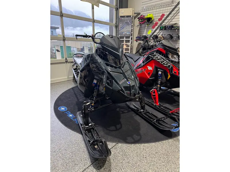 2026 Polaris SNO-26 BOOST RMK KHAOS 155 Patriot Boost - Gloss Black / Blue Dusk