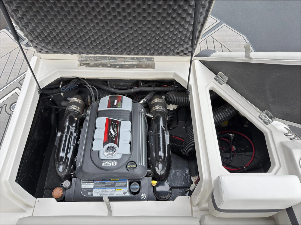 2023 Starcraft Svx Io 210 Clearance Priced alt