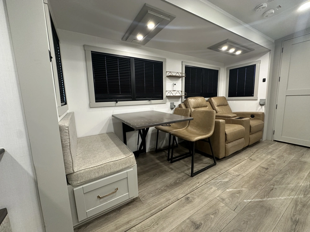 Brinkley Rv Z-air 285 2025 alt