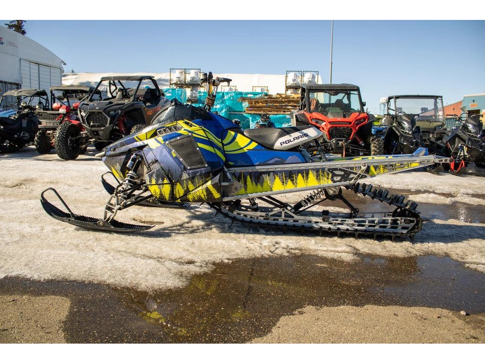 2014 Polaris 800 Rmk Assault 155 800 Assault® 155 Wrapped alt