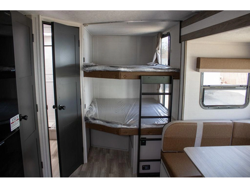 2025 Forest River Vbt24db-or alt