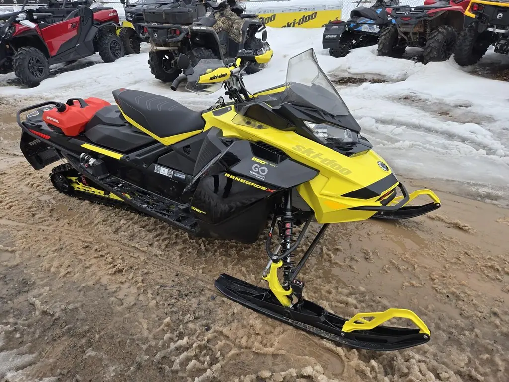 2022 Ski-Doo Renegade X 850