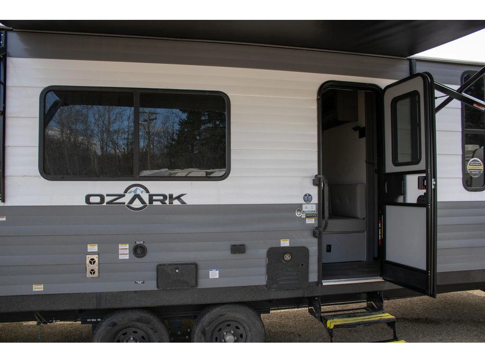 2025 Forest River Ozark 2400bh-98 alt