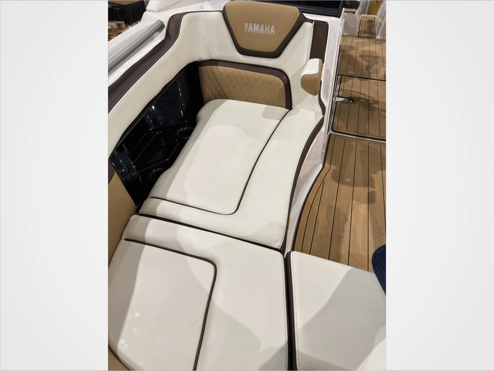 2021 Yamaha 275sd No Luxury Tax* alt