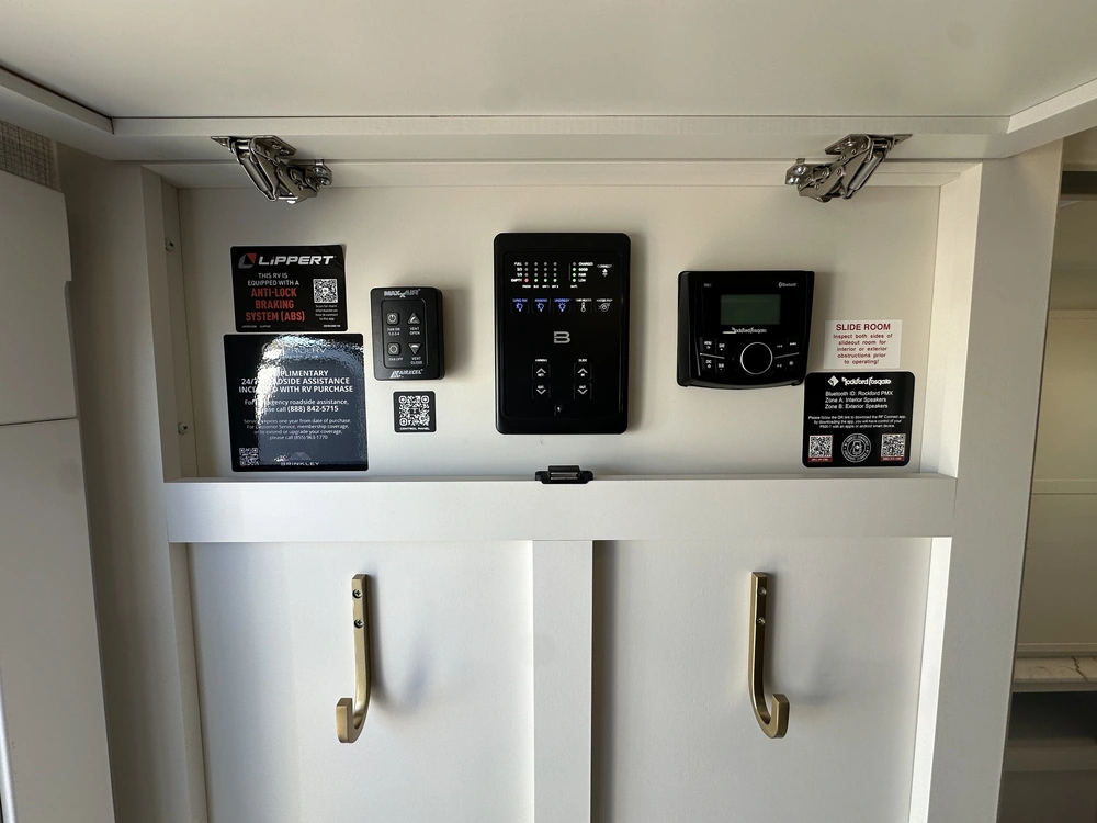Brinkley Rv I265 2025 alt