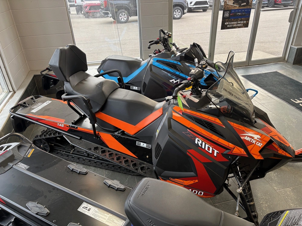 2025 Arctic Cat Riot Touring 400 alt