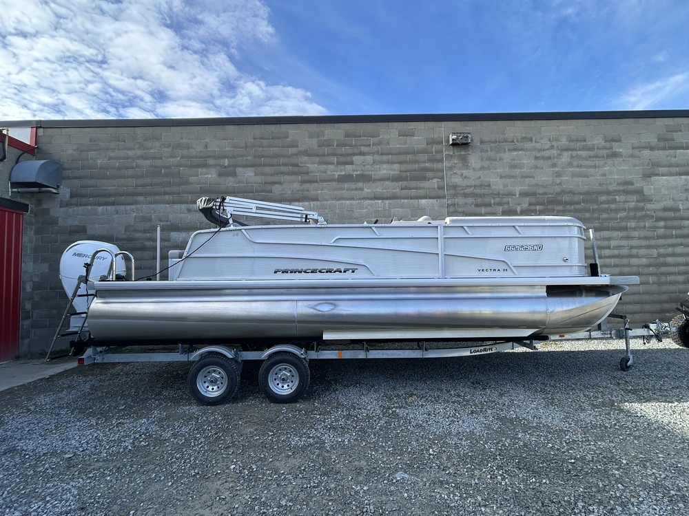 2025 Princecraft Vectra 23 Rl Pearl Tri-toon 150xl alt