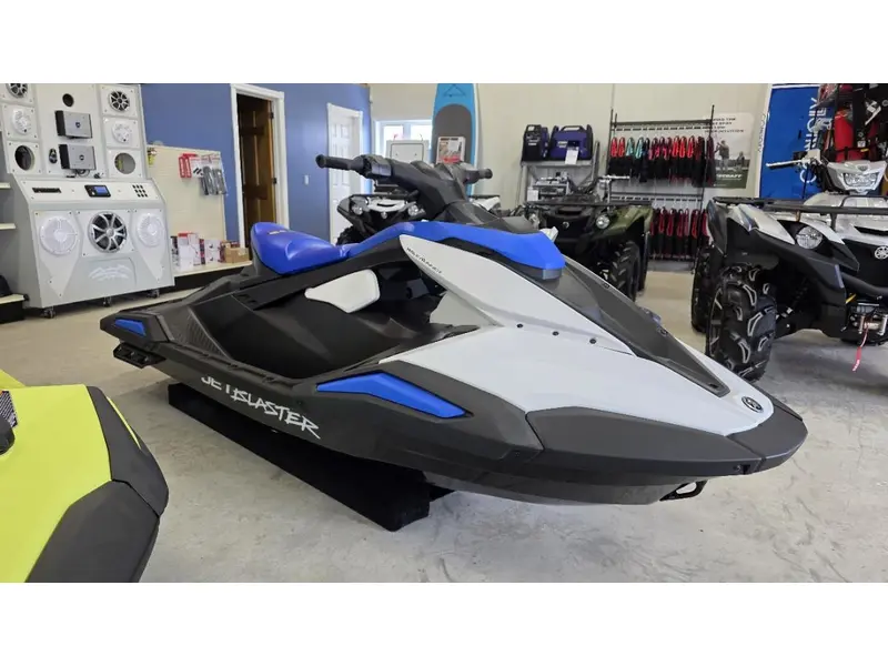 2025 Yamaha Jetblaster thumbnail 3