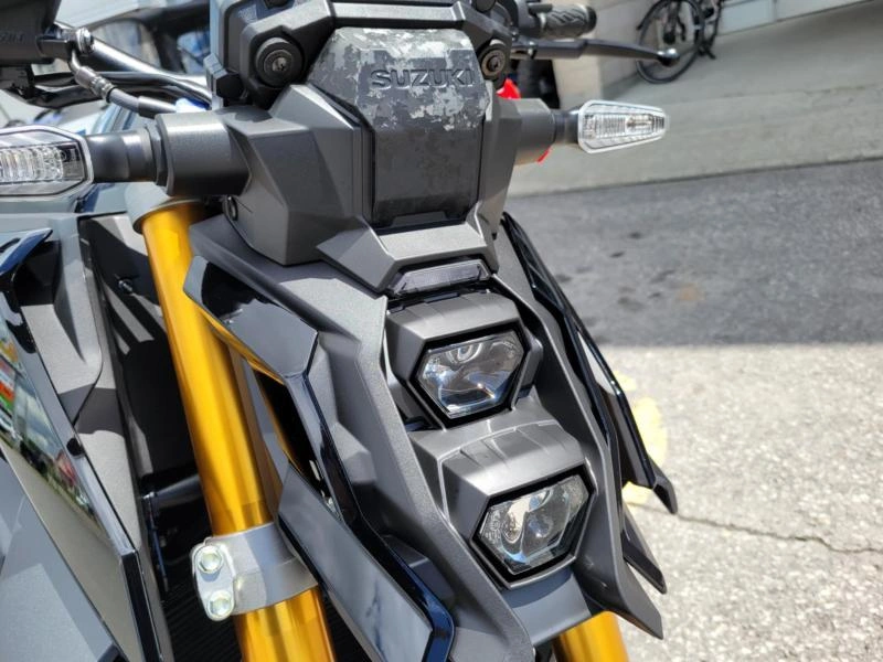 2025 Suzuki Gsx-s1000a alt