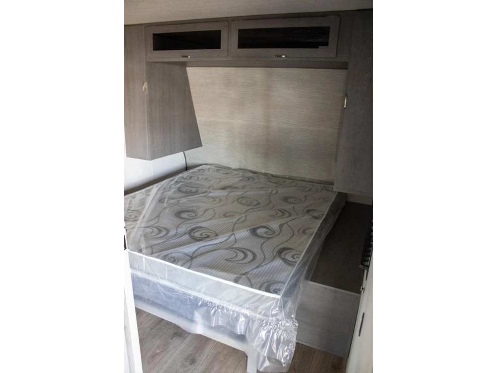 2025 Forest River Ozark 2400bh-98 alt