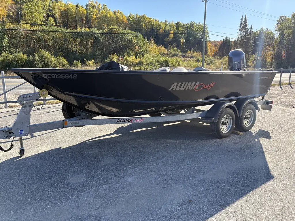2023 Alumacraft Competitor