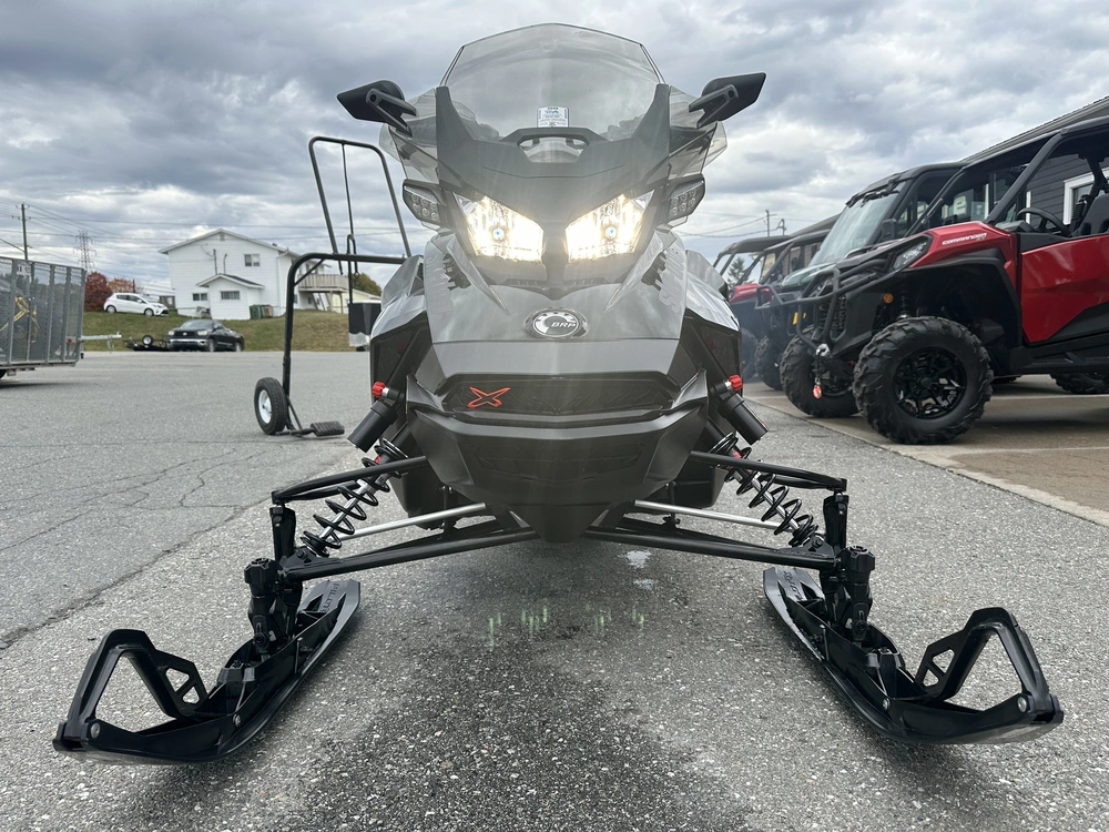 2022 Ski-doo Renegade Xrs 850 E-tec Ice Ri alt