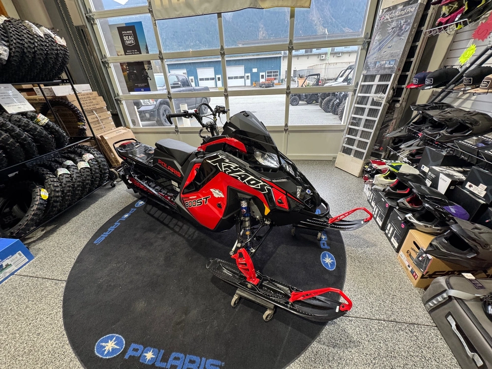 2026 Polaris Sno-26 Boost Rmk Khaos 155 Patriot Boost - Indy® Red / Gloss Black alt