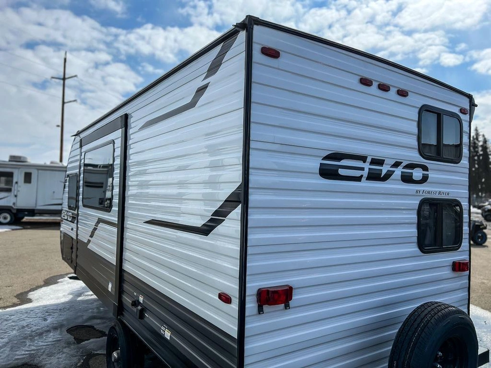 2024 Forest River Stealth Evo 176bhle alt