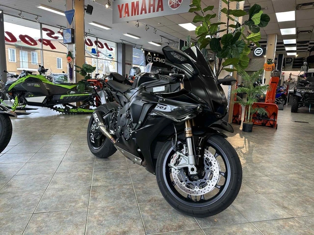 2025 Yamaha Yzf-r1 alt