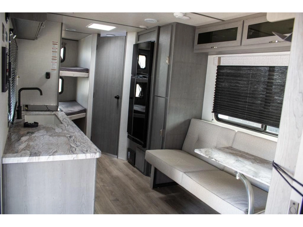 2025 Forest River Ozark 2400bh-98 alt