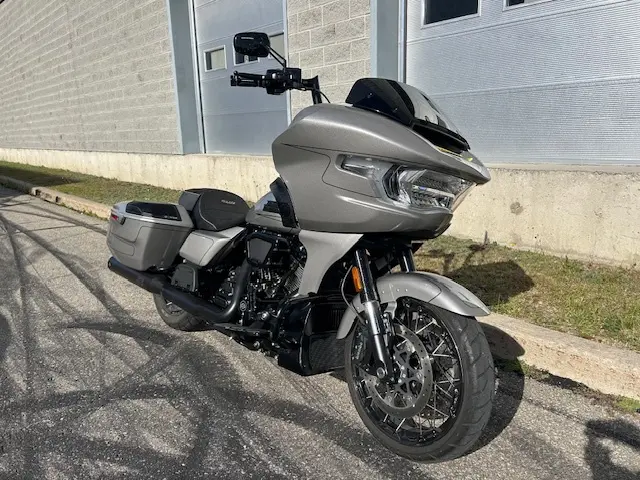 Harley-Davidson CVO Road GlideFLTRXSE 2023