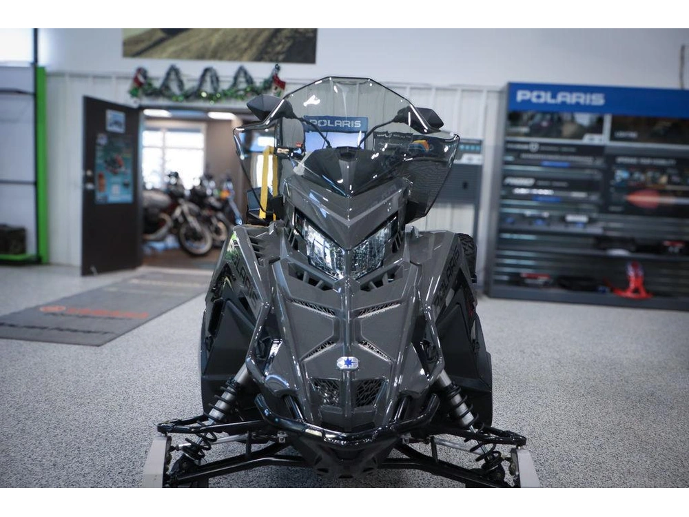 2025 Polaris 650 Titan Adventure 1.8 alt