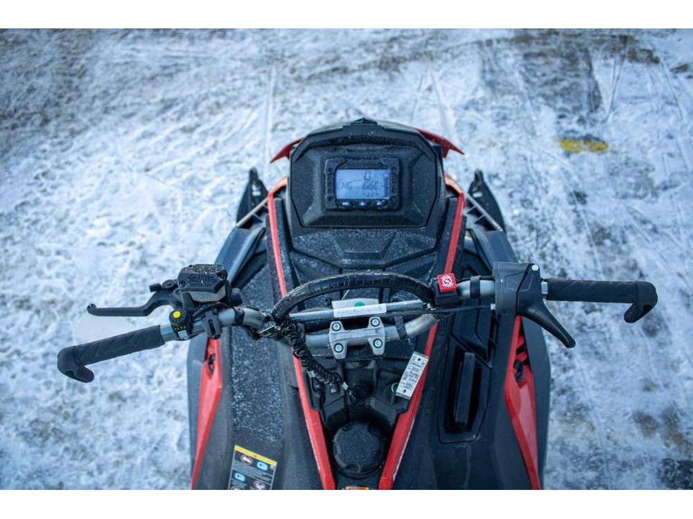 2024 Polaris 850 Pro Rmk Slash 155 Indy Red alt
