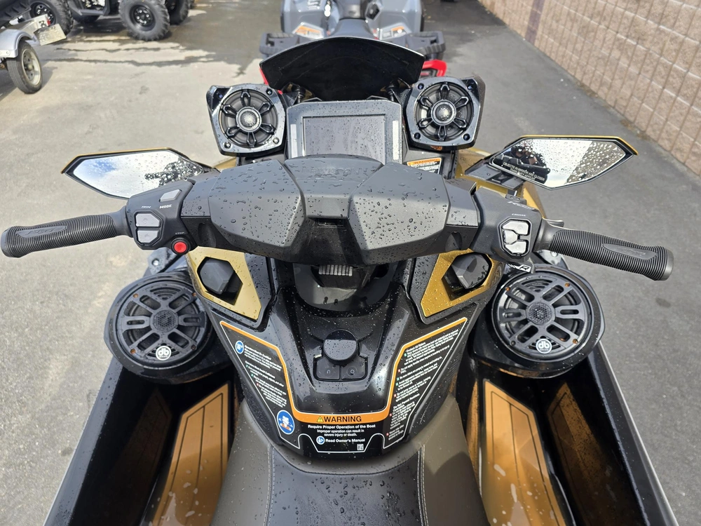 2023 Kawasaki Jet Ski Ultra 310 Lx alt