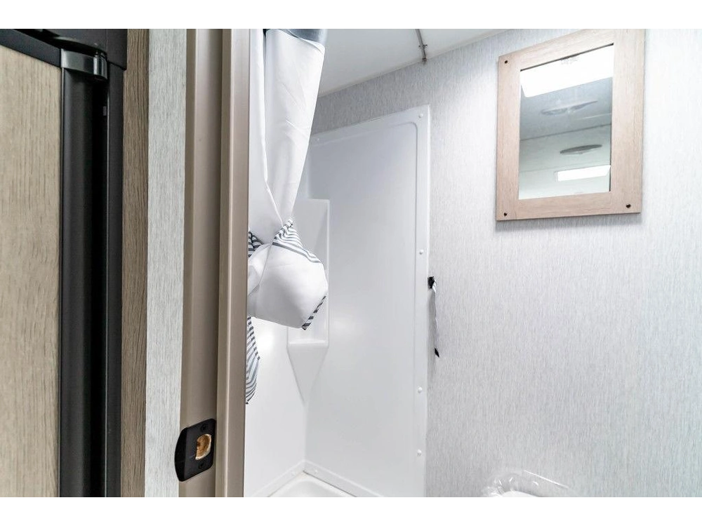 2024 Forest River Stealth Evo 176bhle alt