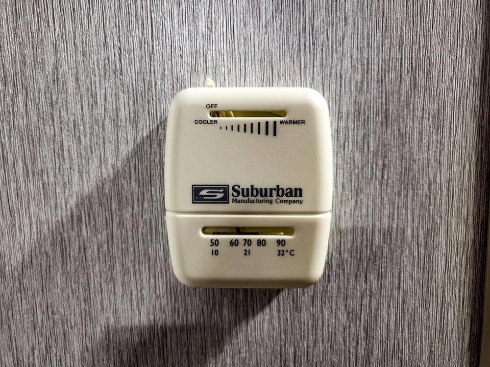 2023 Forest River Evo 180ss alt