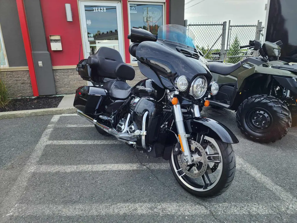 2017 Harley-Davidson FLHXS STREET GLIDE