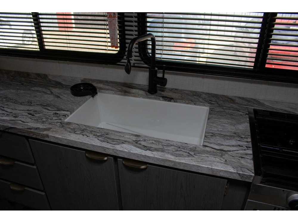 2025 Forest River Ozark 2690bhl-98 alt