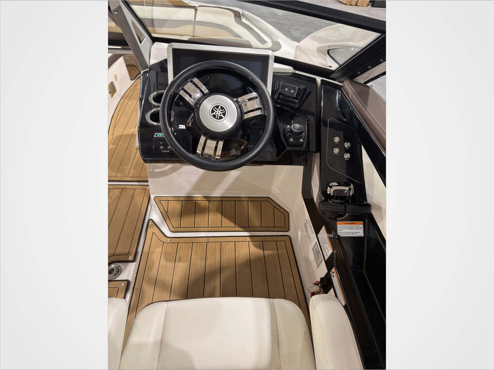 2021 Yamaha 275sd No Luxury Tax* alt