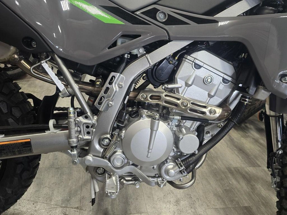2025 Kawasaki Klx300 alt