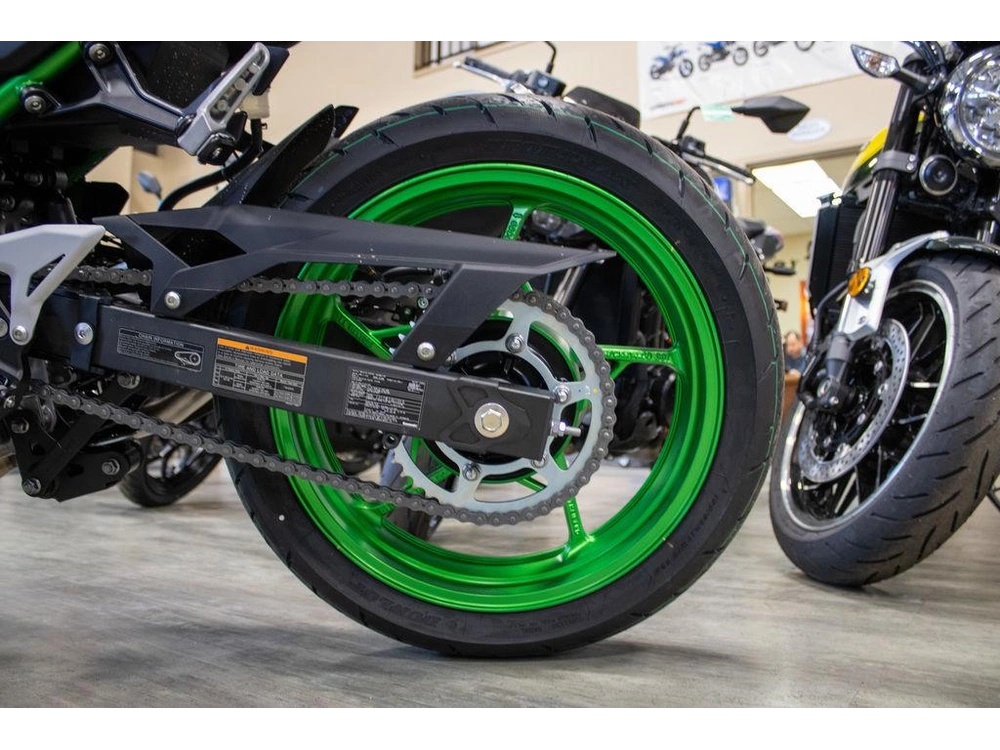 2025 Kawasaki Z500 Se alt