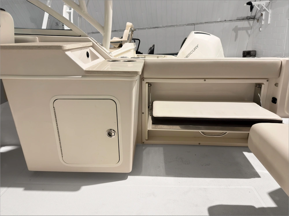 2023 Sailfish 245 Dc No Luxury Tax* alt