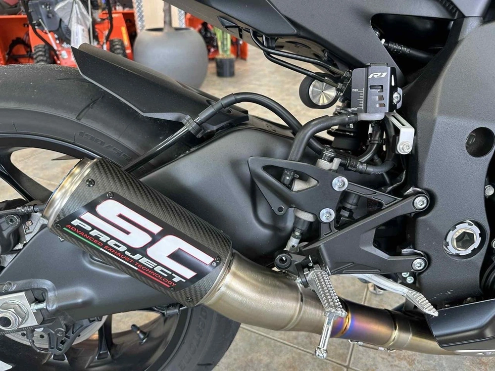 2025 Yamaha Yzf-r1 alt