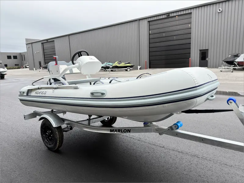 2023 Highfield CL360