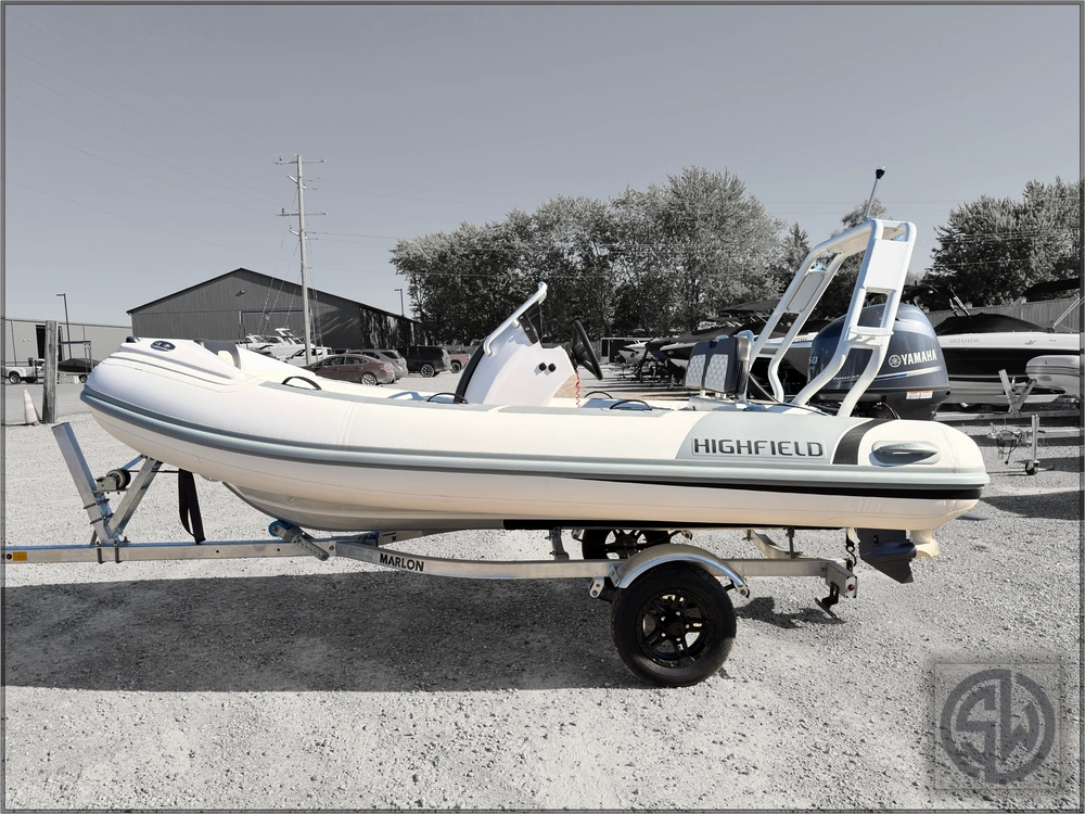 2023 Highfield Sp390 alt