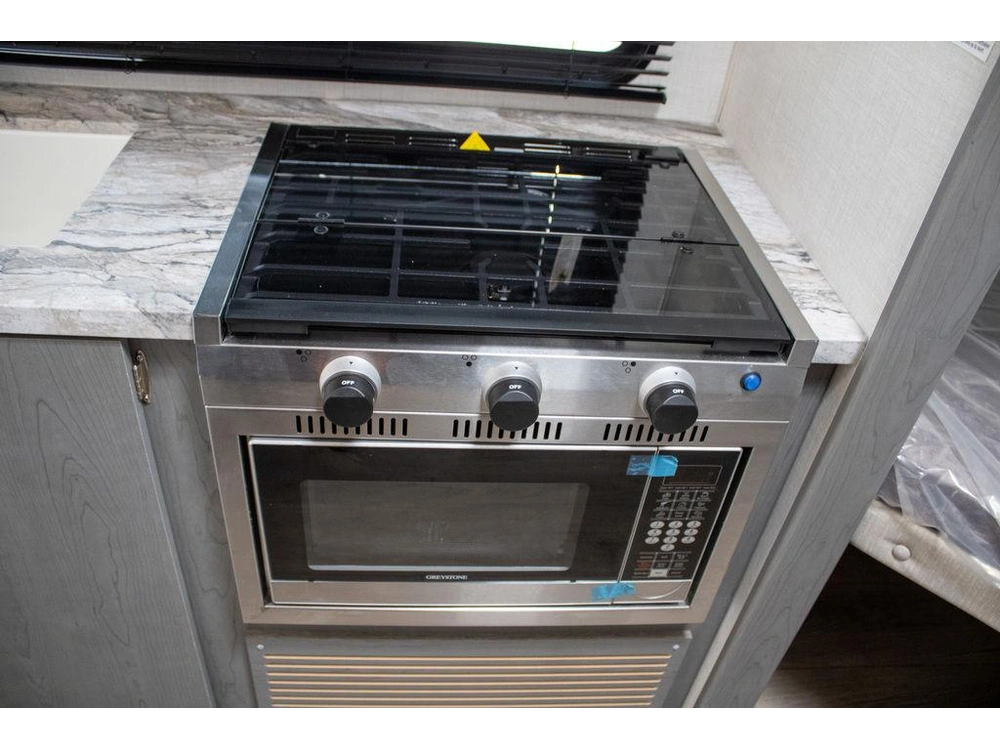 2025 Forest River Ozark 2400bh-98 alt