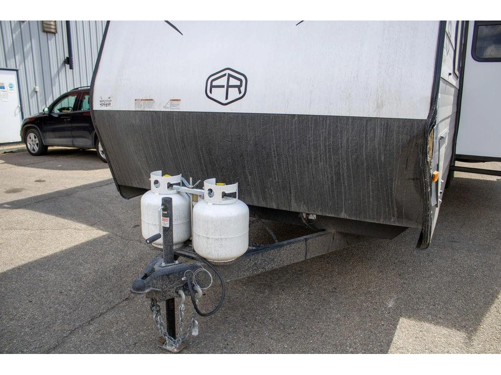 2025 Forest River Ozark 2690bhl-98 alt