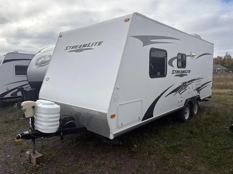 2012 Gulf Stream Sreamlite 22TRB