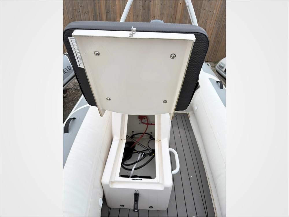 2023 Highfield Sp390 alt