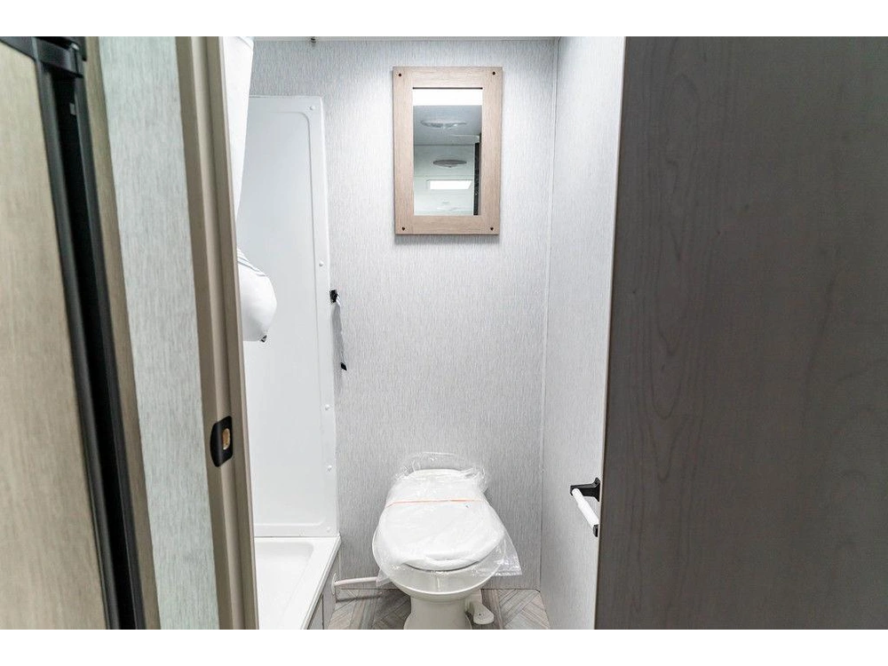 2024 Forest River Stealth Evo 176bhle alt