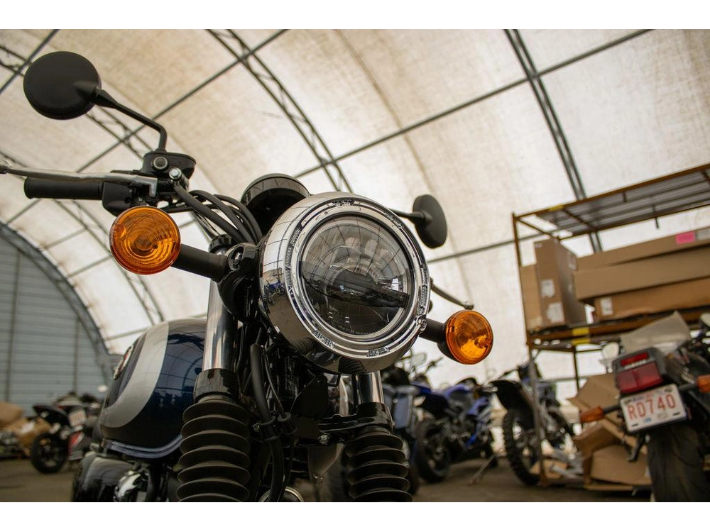 2025 Kawasaki W230 alt