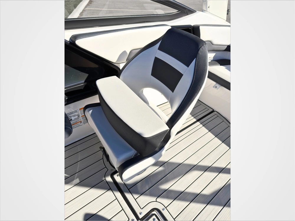 2025 Yamaha 195s $4,000 Black Friday Rebate alt