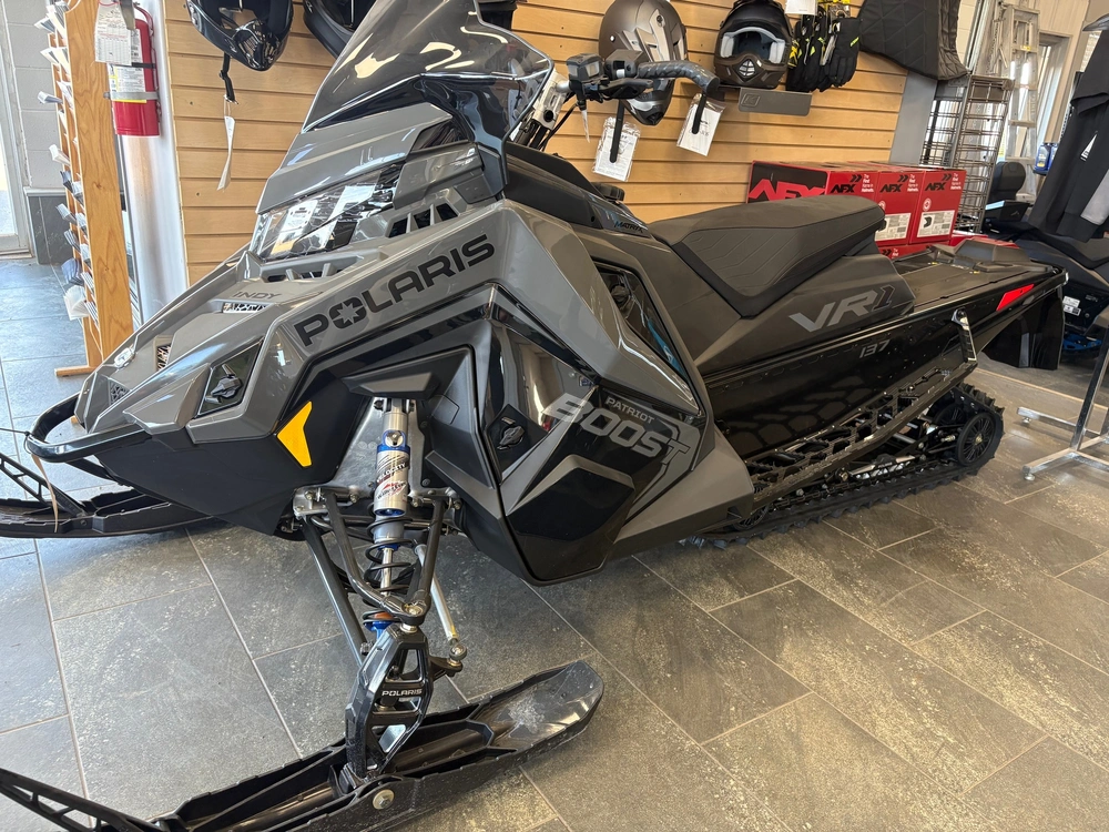 2025 Polaris Boost Indy Vr1 137 alt